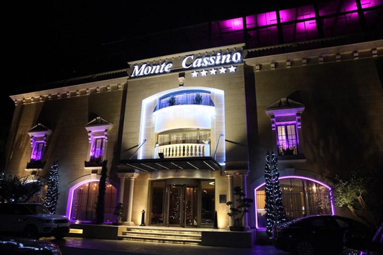 Moules et Frites at Monte Cassino